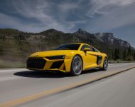 2022 Audi R8 V10 Coupé - US version - Front Three-Quarter Wallpaper 190x150