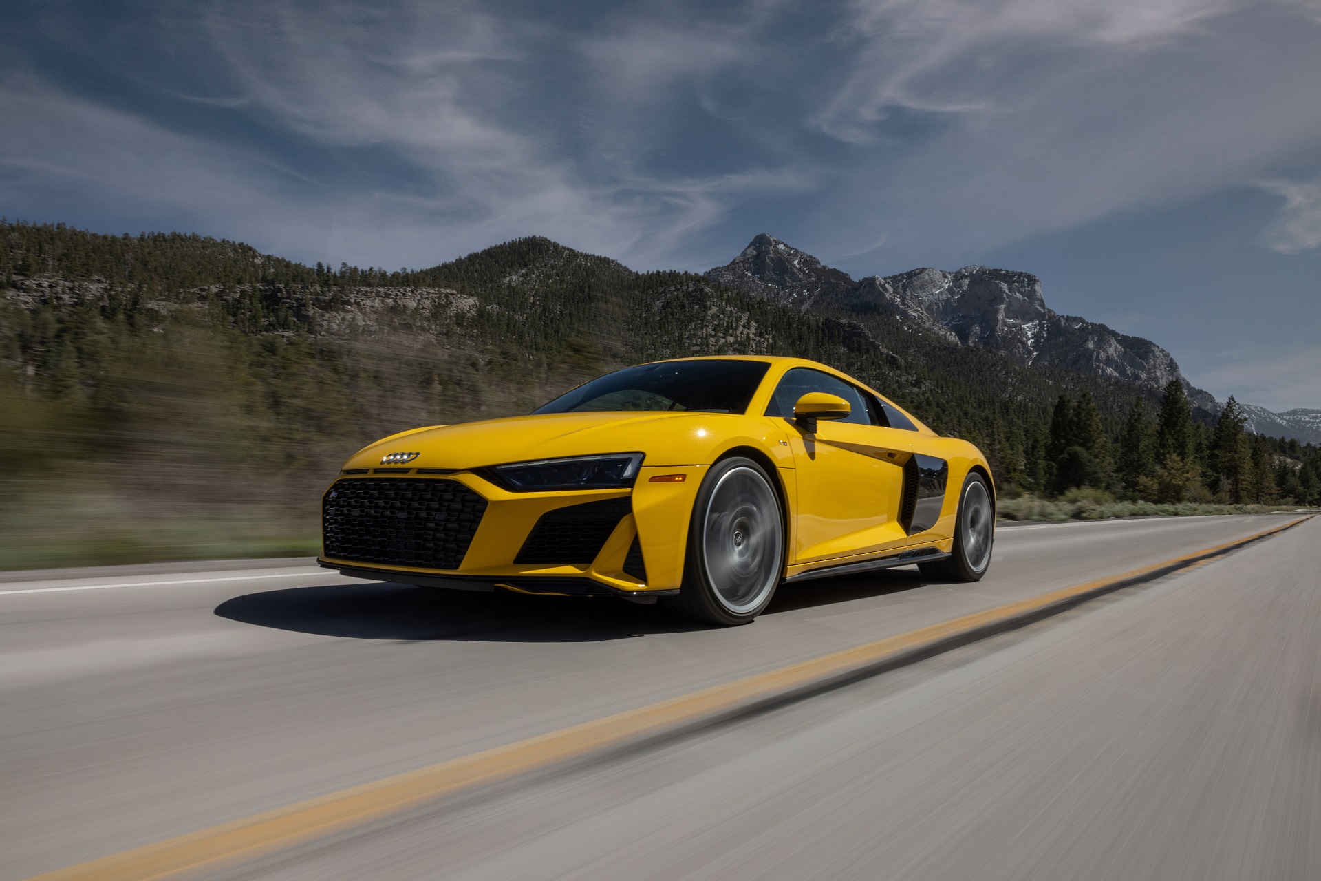 Download 2022 Audi R8 V10 Coupé - US version - Front Three-Quarter HD Wallpaper 1920x1280 #2