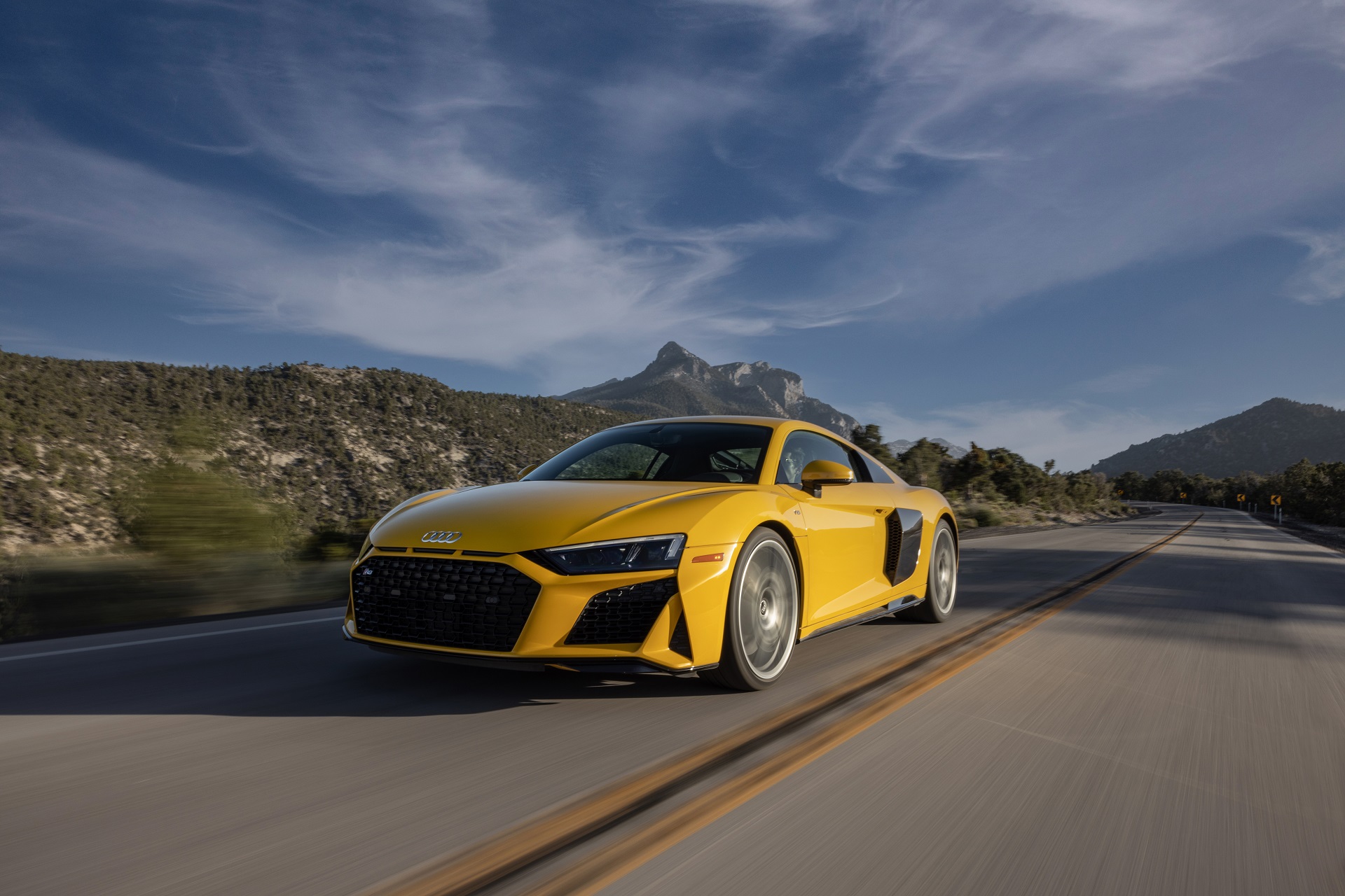 Download 2022 Audi R8 V10 Coupé - US version - Front Three-Quarter HD Wallpaper 1920x1280 #3