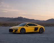 2022 Audi R8 V10 Coupé - US version - Front Three-Quarter Wallpaper 190x150