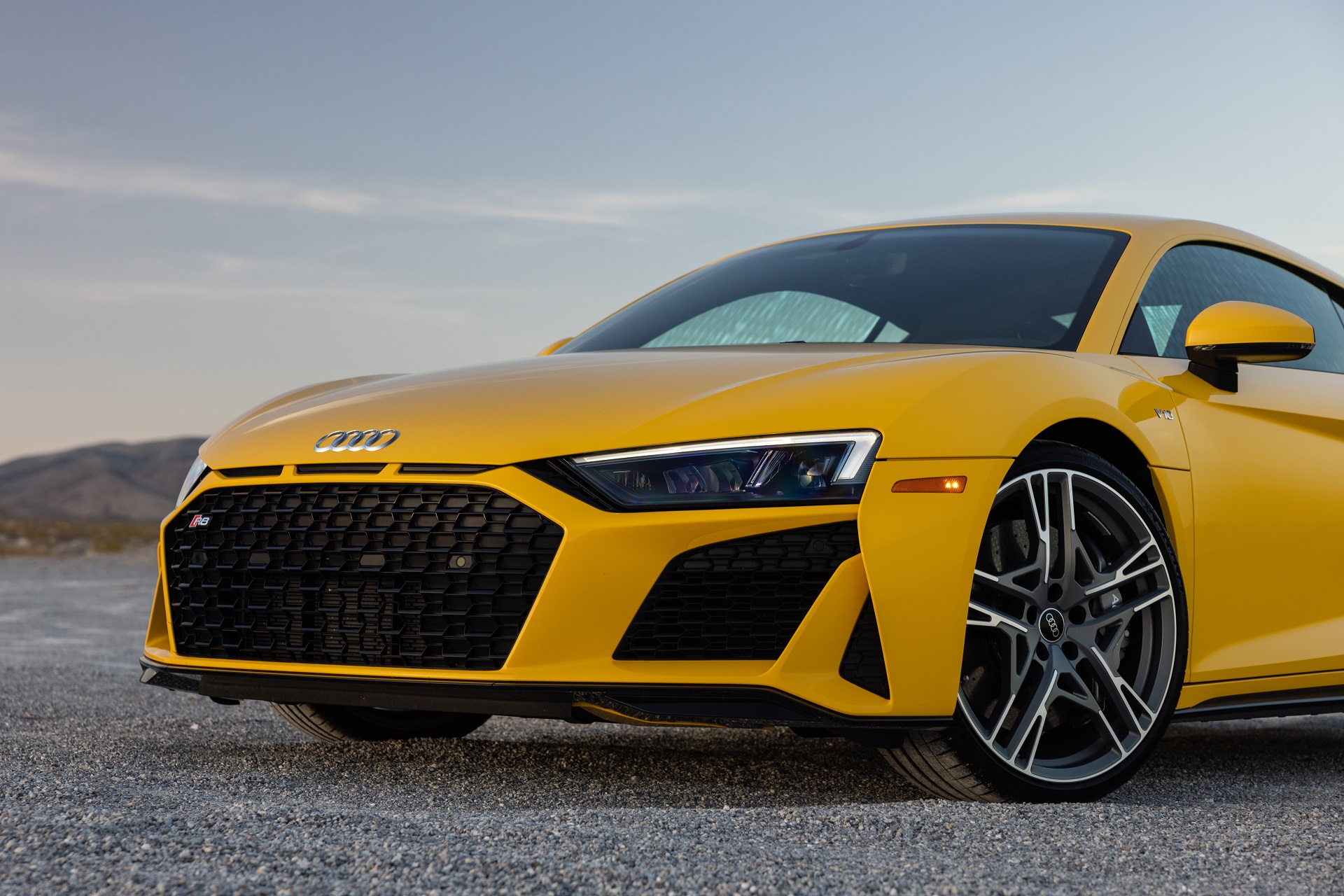Download 2022 Audi R8 V10 Coupé - US version - Front HD Wallpaper 1920x1280 #22