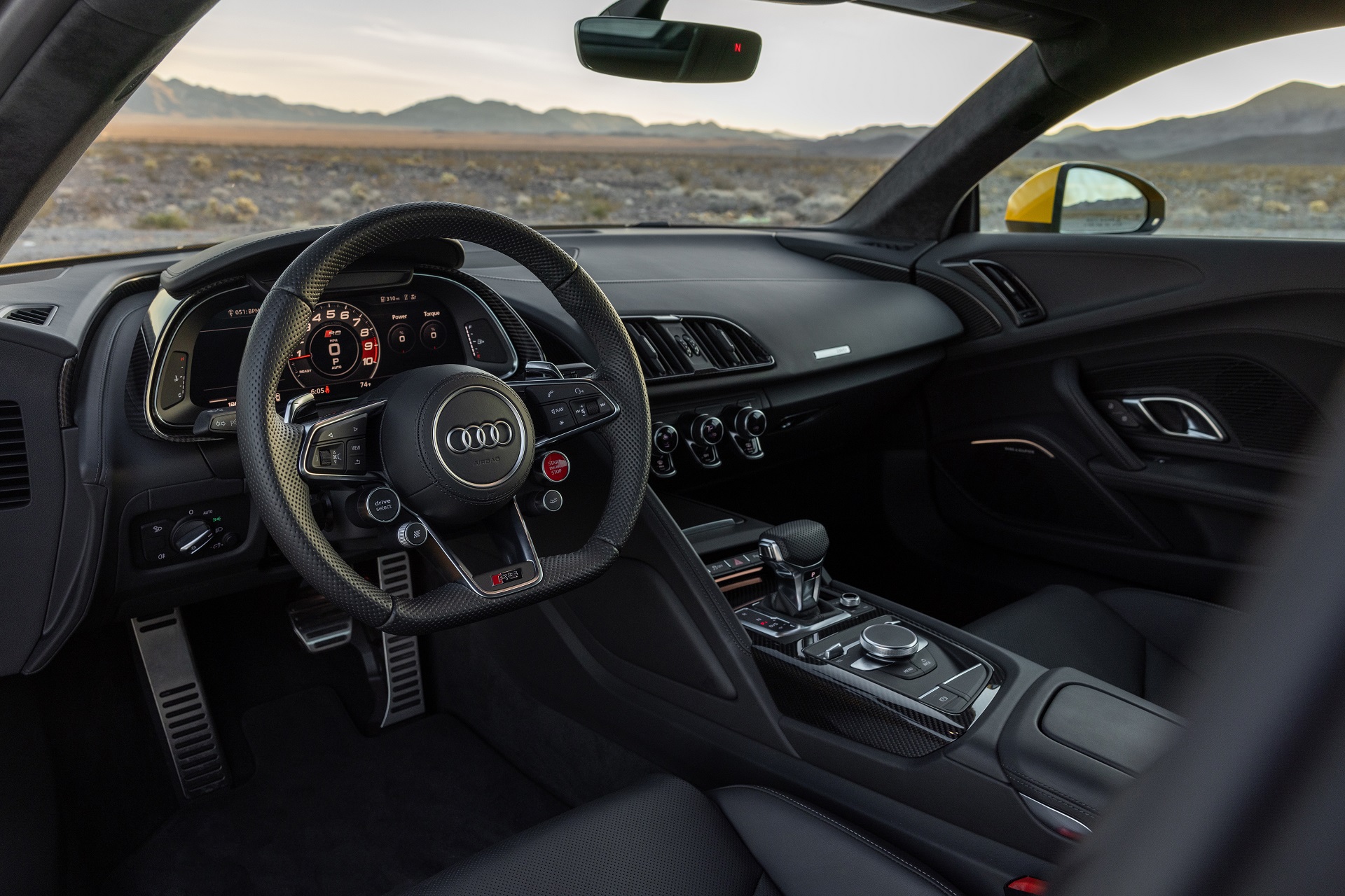Download 2022 Audi R8 V10 Coupé - US version - Interior HD Wallpaper 1920x1280 #39