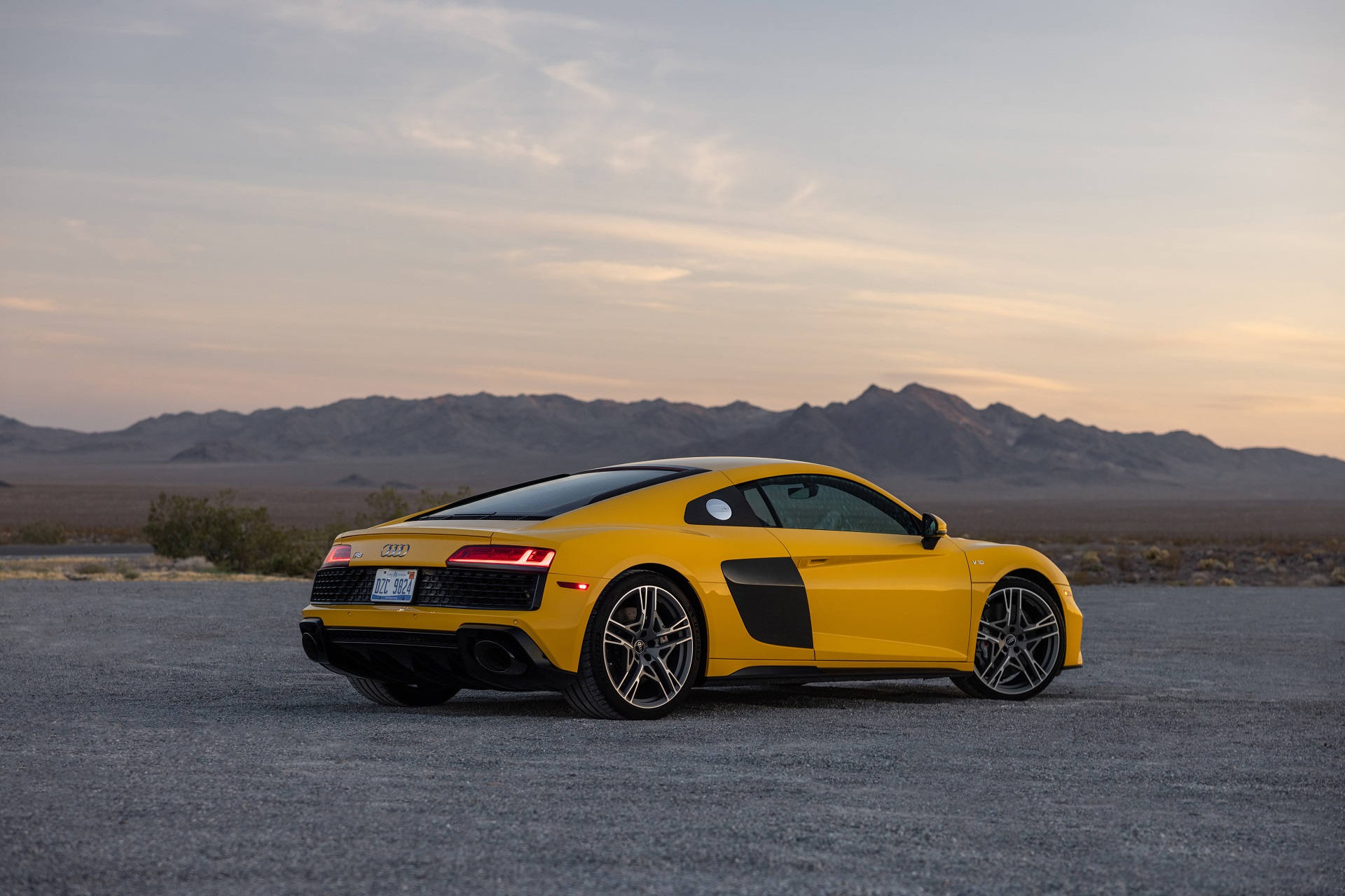 Download 2022 Audi R8 V10 Coupé - US version - Rear Three-Quarter HD Wallpaper 1920x1280 #17