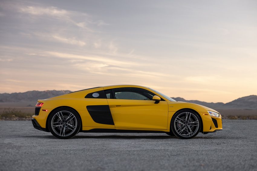 2022 Audi R8 V10 Coupé - US version - Side Wallpaper 850x567 #18