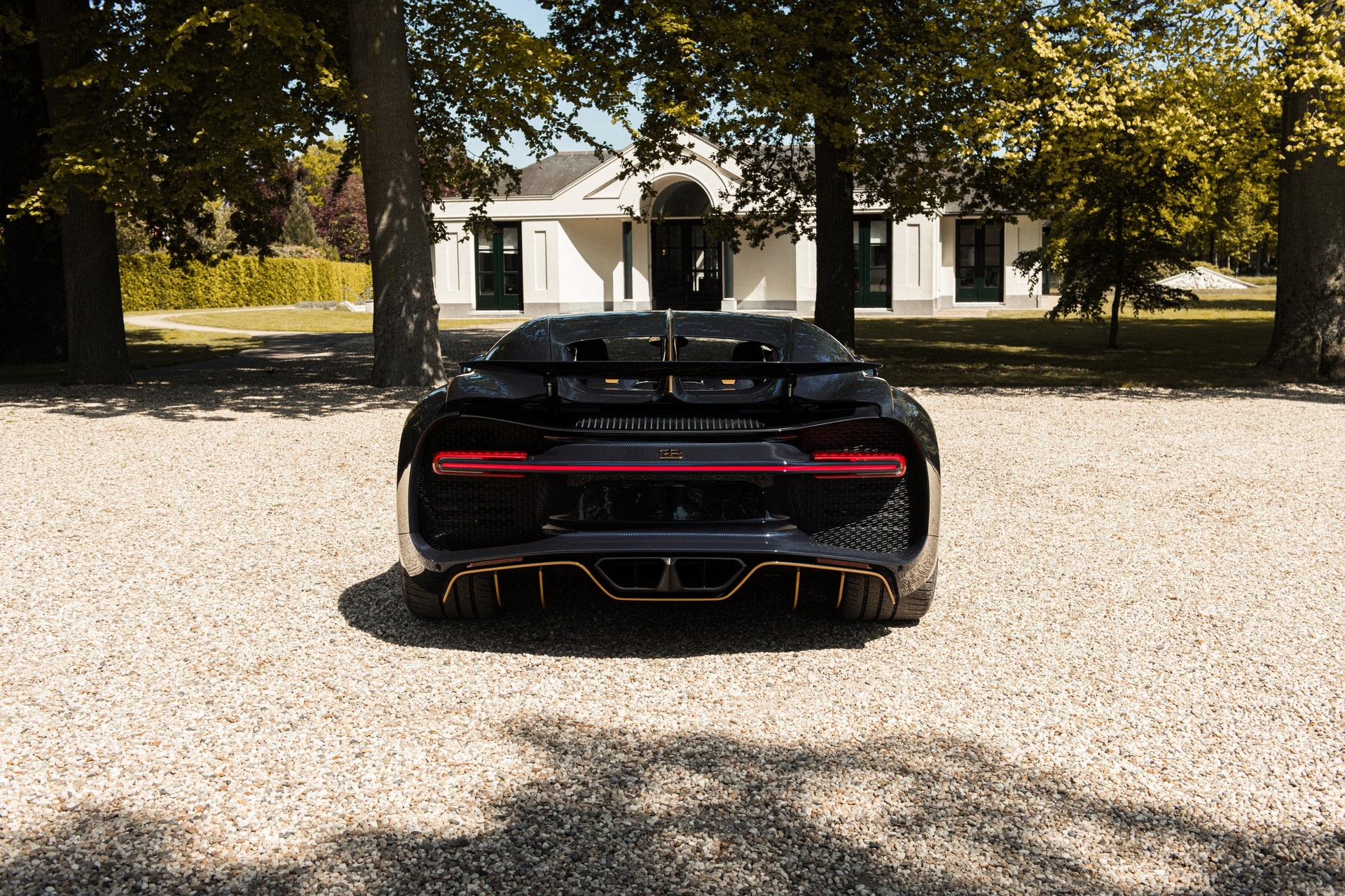 Download 2022 Bugatti Chiron L’Ébé - Rear HD Wallpaper 1920x1280 #4