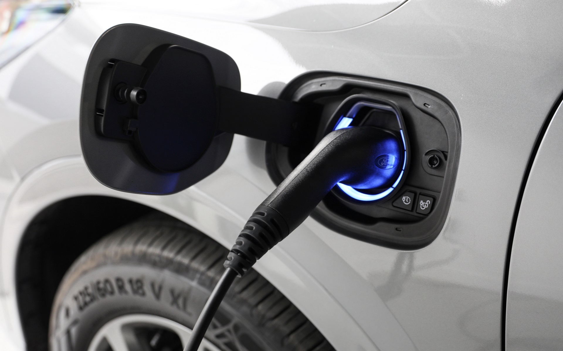 Download 2022 Ford Escape PHEV - AU version - Charging Connector HD Wallpaper 1920x1198 #127
