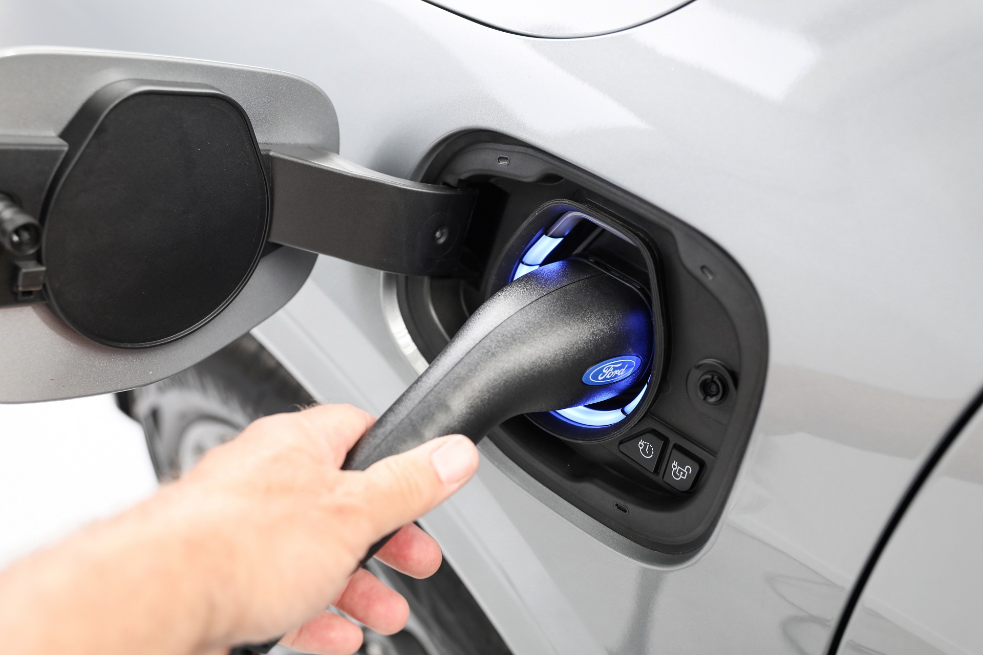 Download 2022 Ford Escape PHEV - AU version - Charging Connector HD Wallpaper 1920x1280 #139