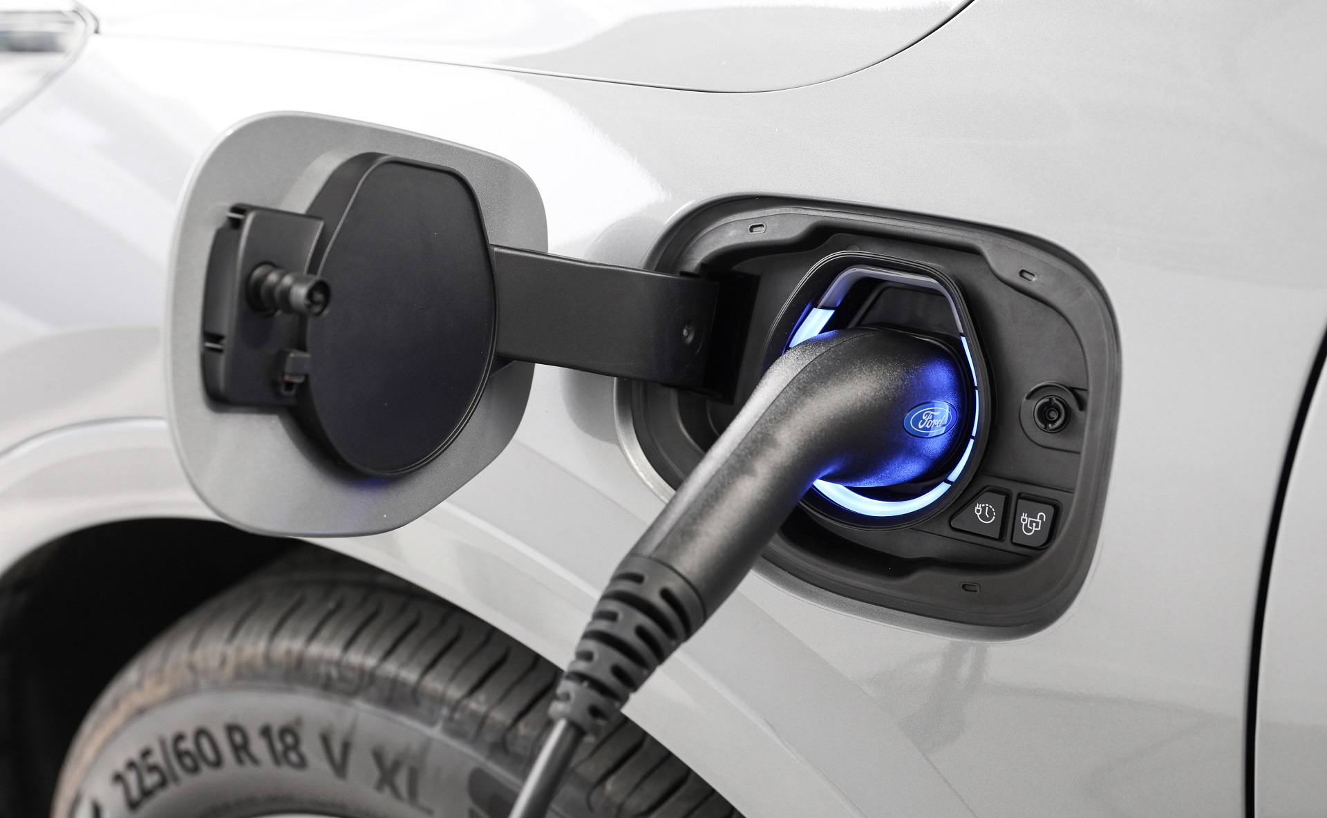 Download 2022 Ford Escape PHEV - AU version - Charging Connector HD Wallpaper 1920x1184 #128