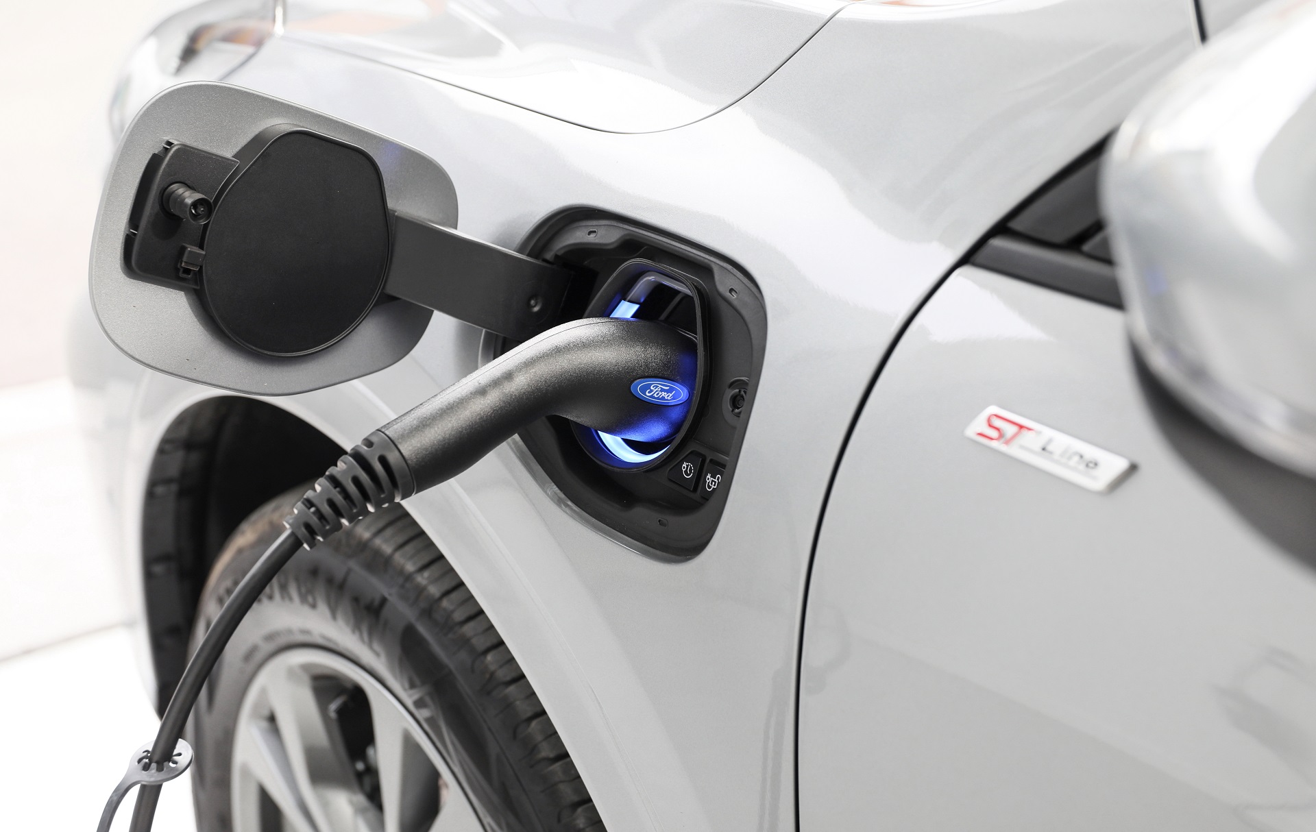 Download 2022 Ford Escape PHEV - AU version - Charging Connector HD Wallpaper 1920x1214 #131