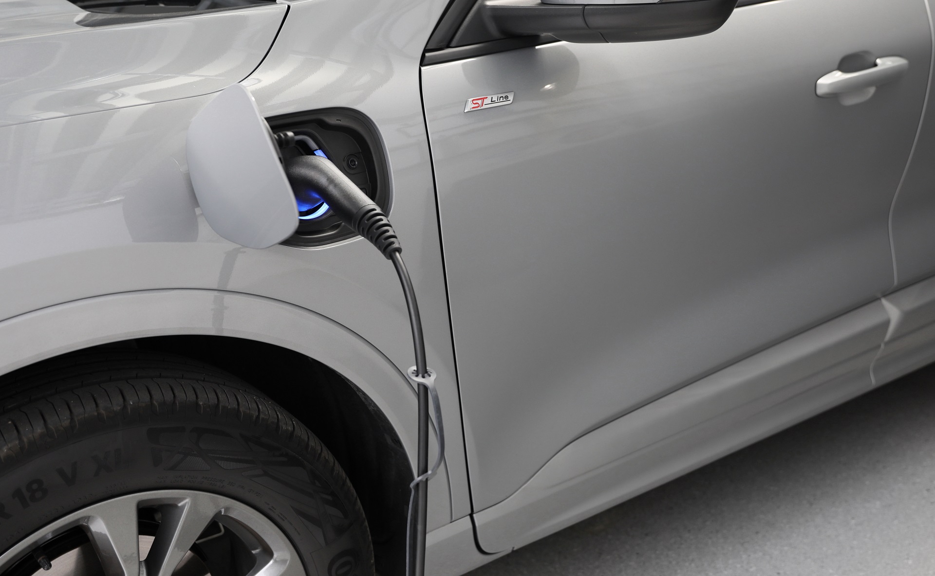 Download 2022 Ford Escape PHEV - AU version - Charging Connector HD Wallpaper 1920x1184 #133