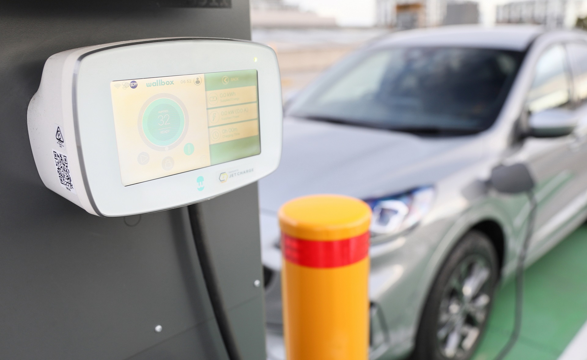 Download 2022 Ford Escape PHEV - AU version - Charging HD Wallpaper 1920x1178 #118