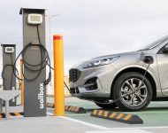 2022 Ford Escape PHEV - AU version - Charging Wallpaper 190x150