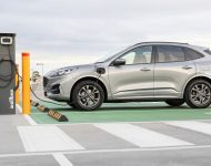 2022 Ford Escape PHEV - AU version - Charging Wallpaper 190x150