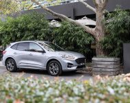 2022 Ford Escape PHEV - AU version - Front Three-Quarter Wallpaper 190x150
