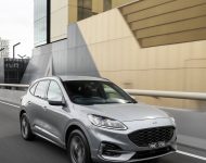 2022 Ford Escape PHEV - AU version - Front Three-Quarter Wallpaper 190x150
