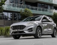 2022 Ford Escape PHEV - AU version - Front Three-Quarter Wallpaper 190x150