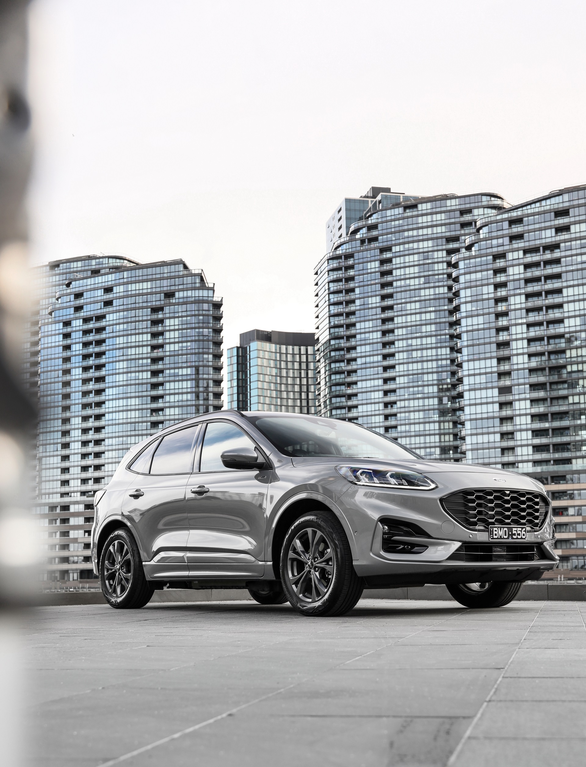 Download 2022 Ford Escape PHEV - AU version - Front Three-Quarter HD Phone Wallpaper 1920x2512 #4