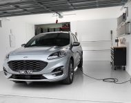2022 Ford Escape PHEV - AU version - Front Wallpaper 190x150