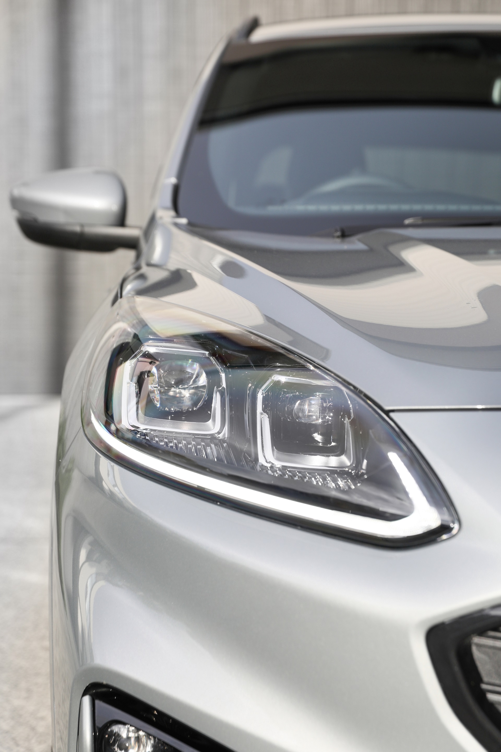 Download 2022 Ford Escape PHEV - AU version - Headlight HD Phone Wallpaper 1920x2880 #86