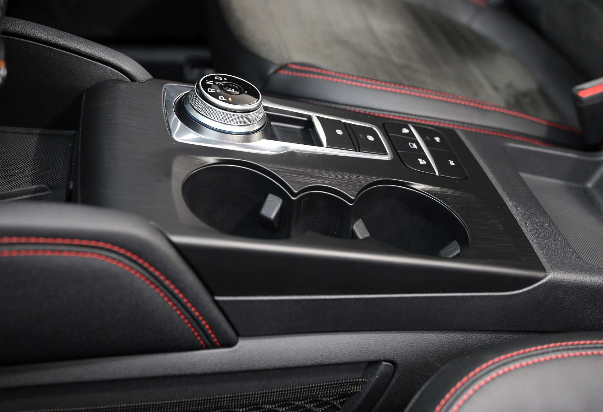 Download 2022 Ford Escape PHEV - AU version - Interior, Detail HD Wallpaper 1920x1313 #180