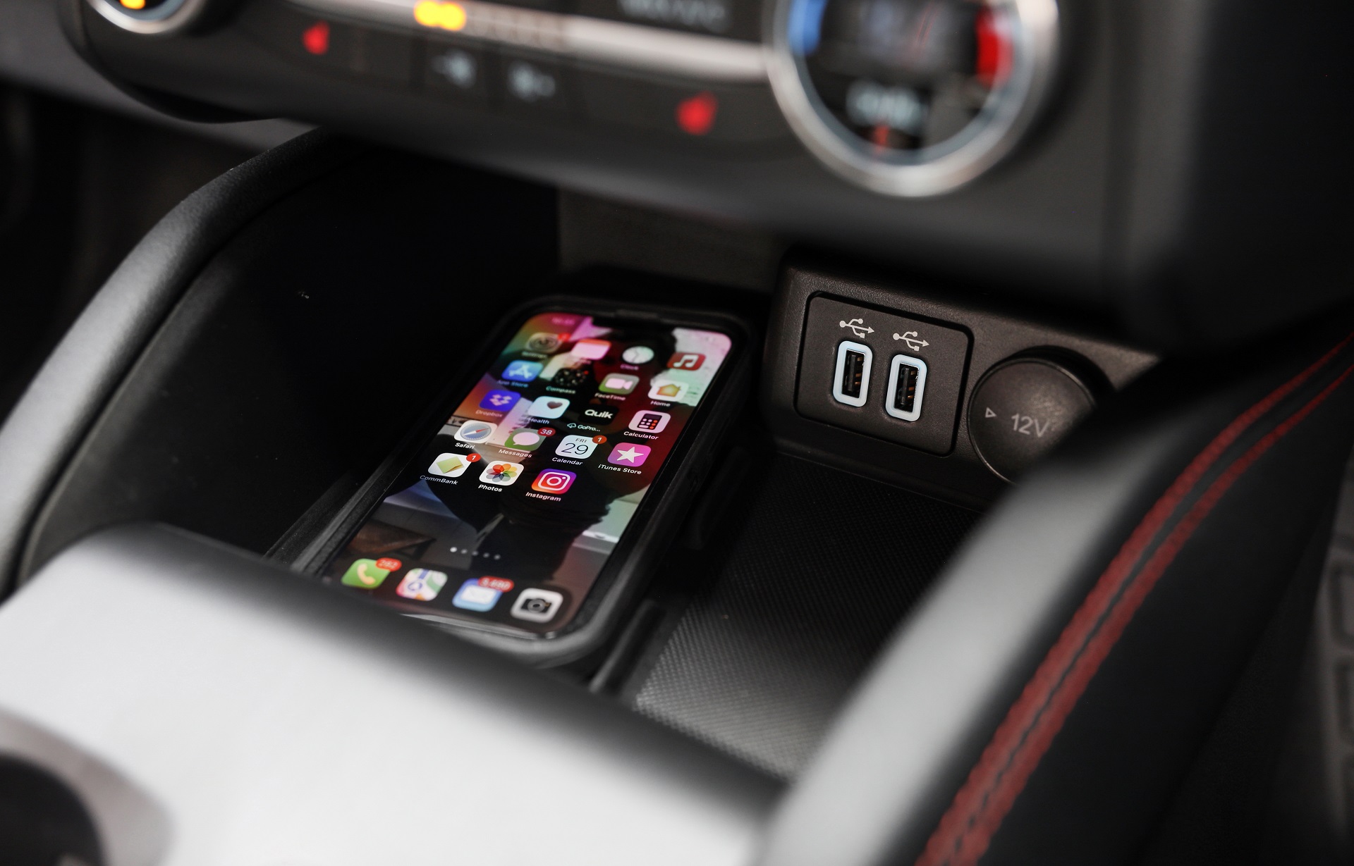 Download 2022 Ford Escape PHEV - AU version - Interior, Detail HD Wallpaper 1920x1229 #186