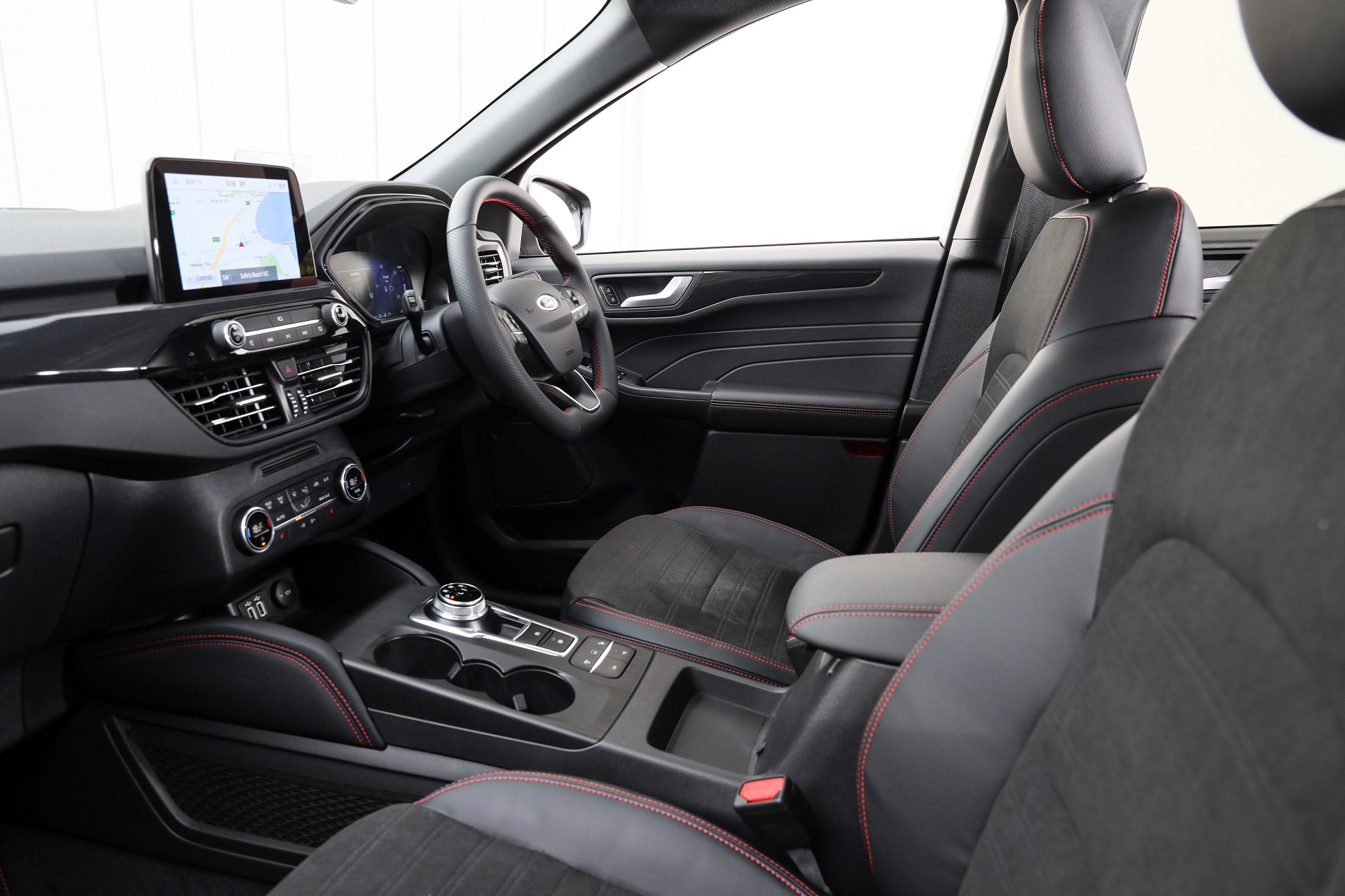 Download 2022 Ford Escape PHEV - AU version - Interior, Front Seats HD Wallpaper 1920x1280 #156