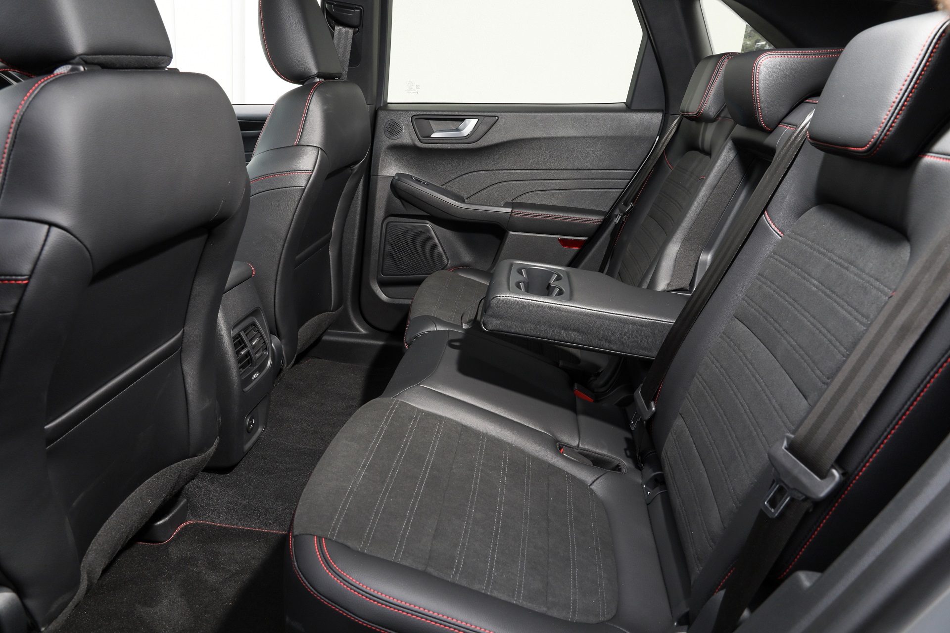Download 2022 Ford Escape PHEV - AU version - Interior, Rear Seats HD Wallpaper 1920x1280 #159
