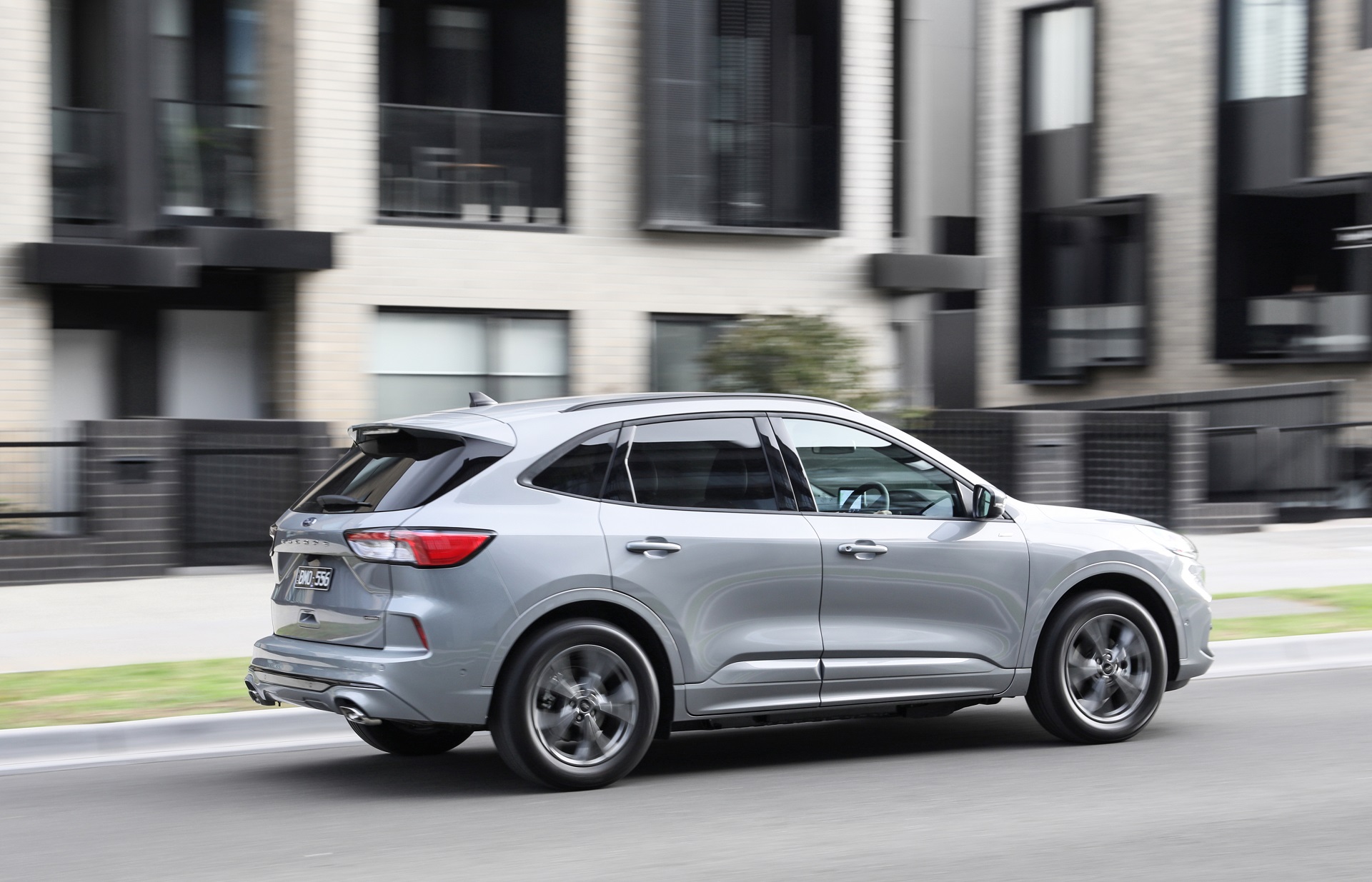 Download 2022 Ford Escape PHEV - AU version - Rear Three-Quarter HD Wallpaper 1920x1235 #49