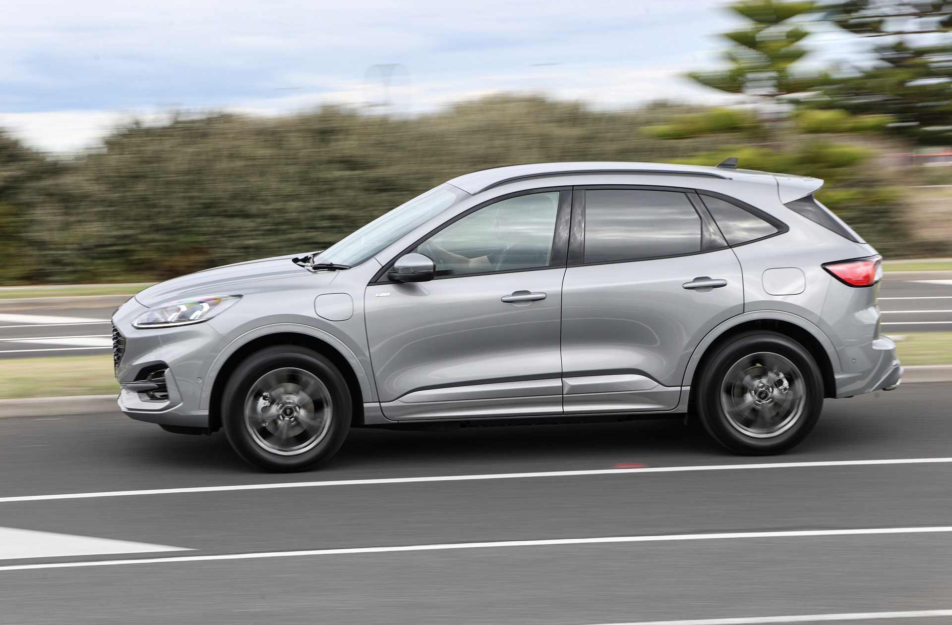 Download 2022 Ford Escape PHEV - AU version - Side HD Wallpaper 1920x1262 #60