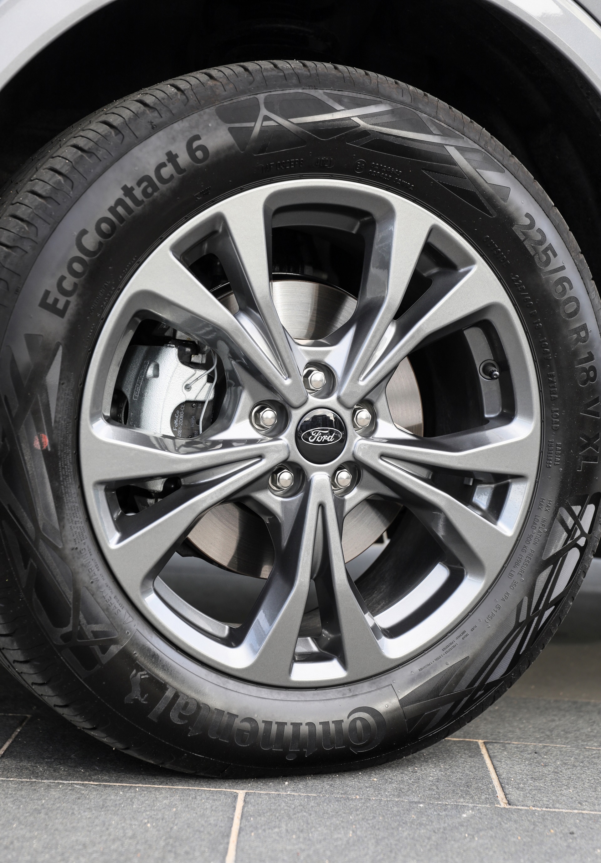Download 2022 Ford Escape PHEV - AU version - Wheel HD Phone Wallpaper 1920x2754 #93