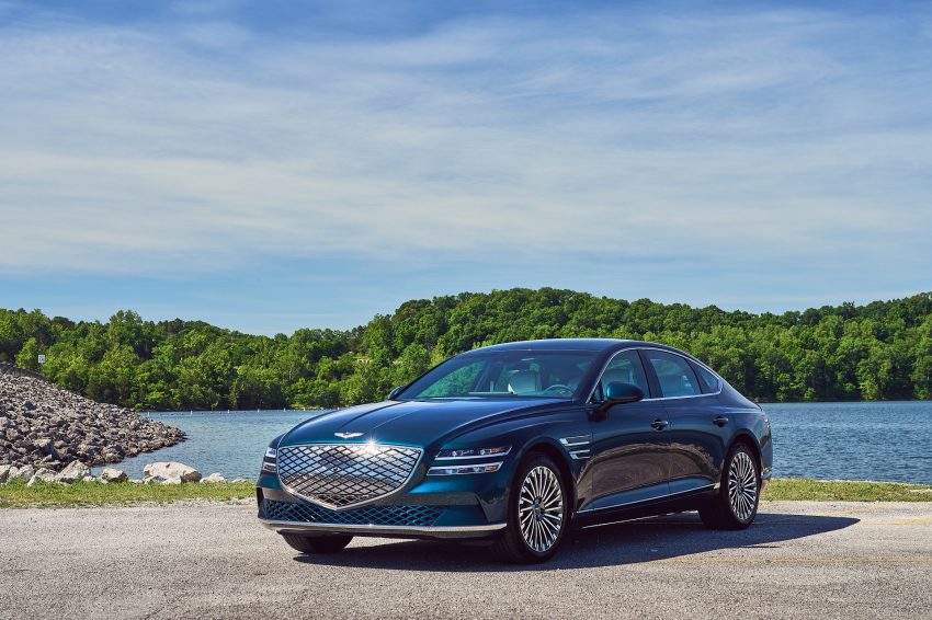 2022 Genesis Electrified G80 - Front Three-Quarter Wallpaper 850x566 #37