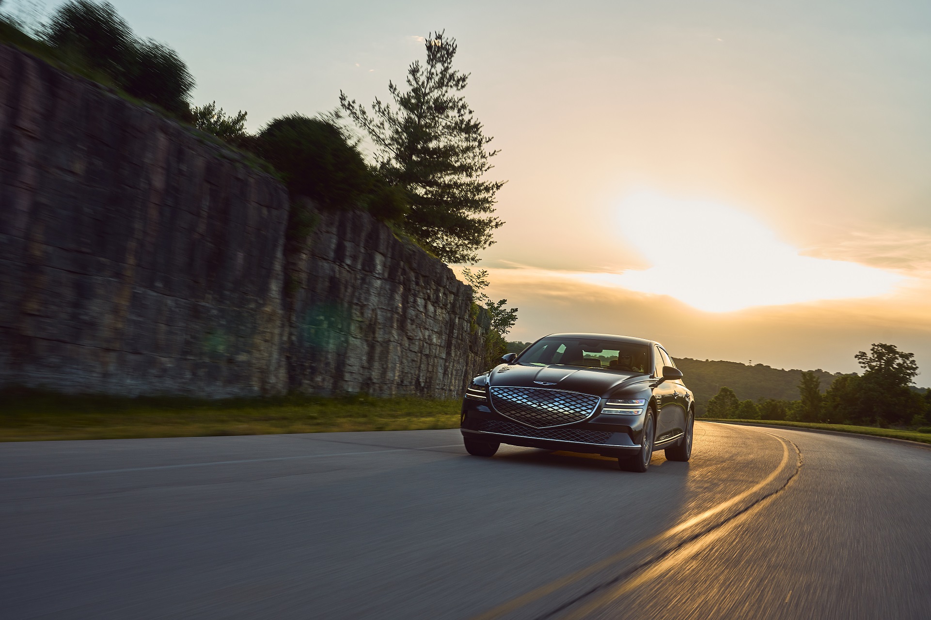 Download 2022 Genesis Electrified G80 - Front HD Wallpaper 1921x1280 #11