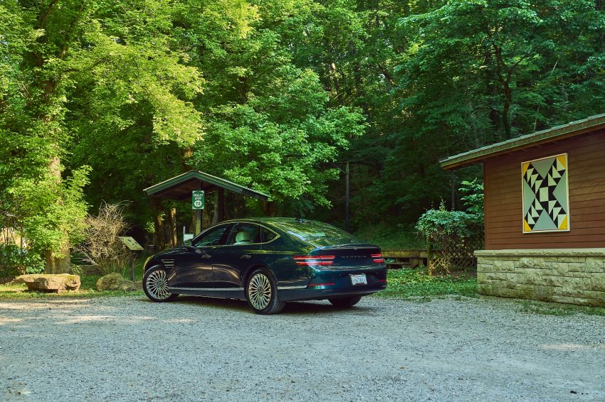 2022 Genesis Electrified G80 - Rear Three-Quarter Wallpaper 850x566 #38