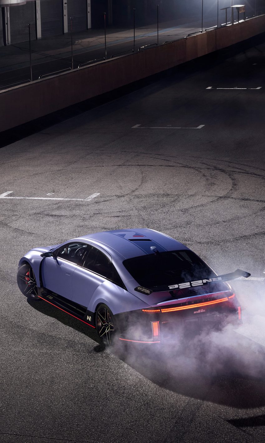 2022 Hyundai RN22e Concept - Rear Three-Quarter Phone Wallpaper 850x1417 #11