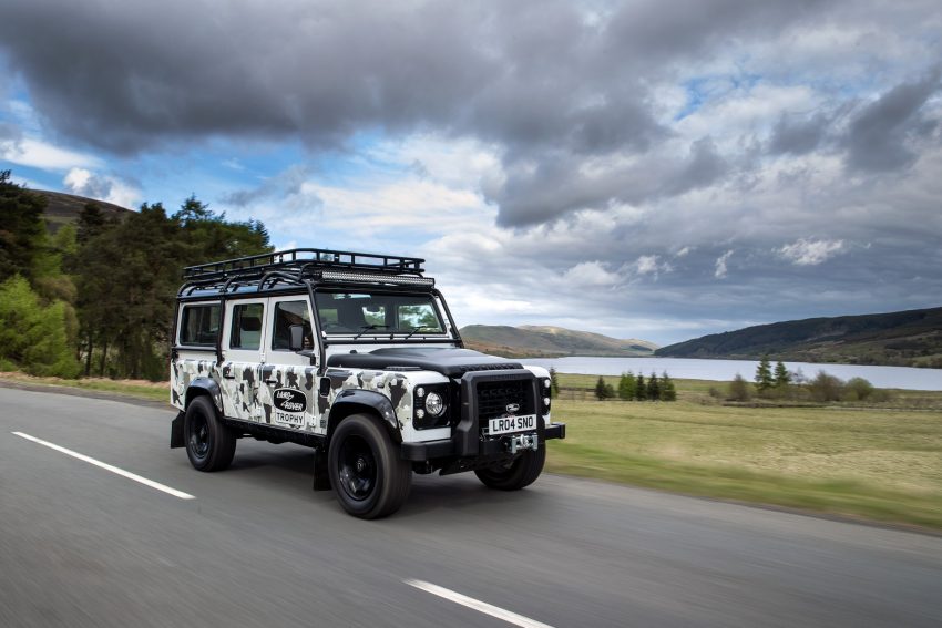 2022 Land Rover Classic Defender Works V8 Trophy II - Front Three-Quarter HD Wallpapers 850x567 #1 2022 Land Rover Classic Defender Works V8 Trophy II - Front Three-Quarter Wallpaper 850x567 #1