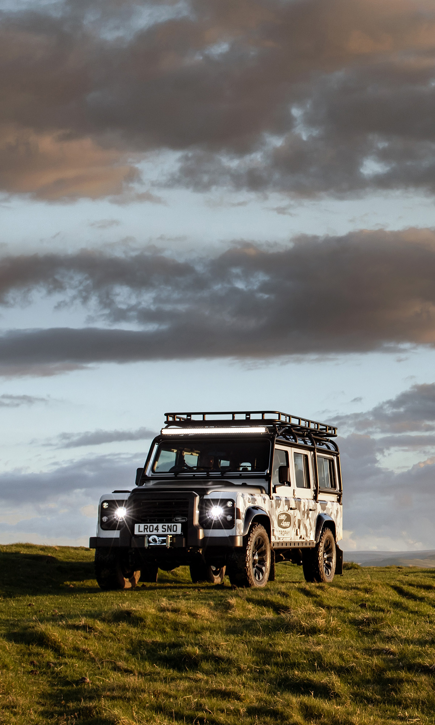 Download 2022 Land Rover Classic Defender Works V8 Trophy II - Front Three-Quarter HD Phone Wallpaper 1440x2400 #8
