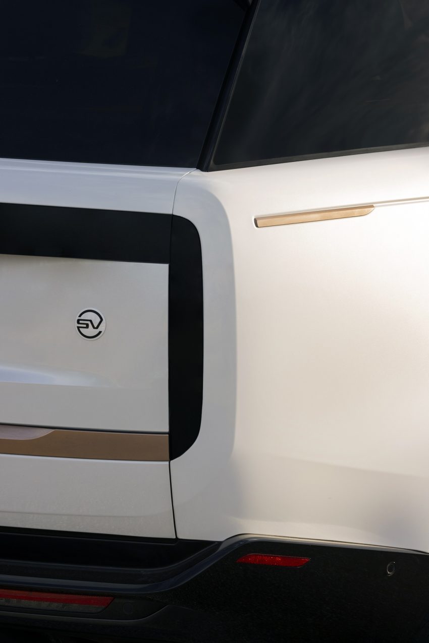 2022 Land Rover Range Rover SV Serenity - Detail Phone Wallpaper 850x1275 #24