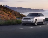 Download 2022 Land Rover Range Rover SV Serenity HD Wallpapers and Backgrounds