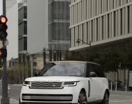 2022 Land Rover Range Rover SV Serenity - Front Wallpaper 190x150
