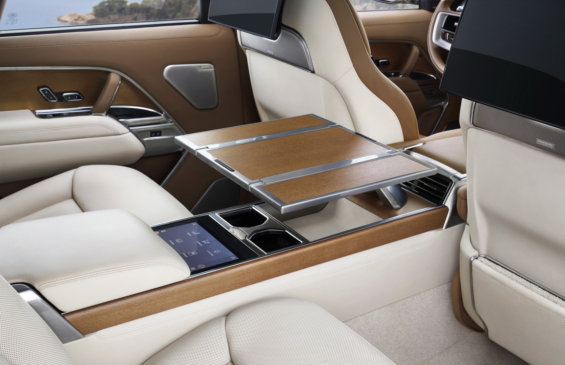 Download 2022 Land Rover Range Rover SV Serenity - Interior, Detail HD Wallpaper 1921x1243 #29