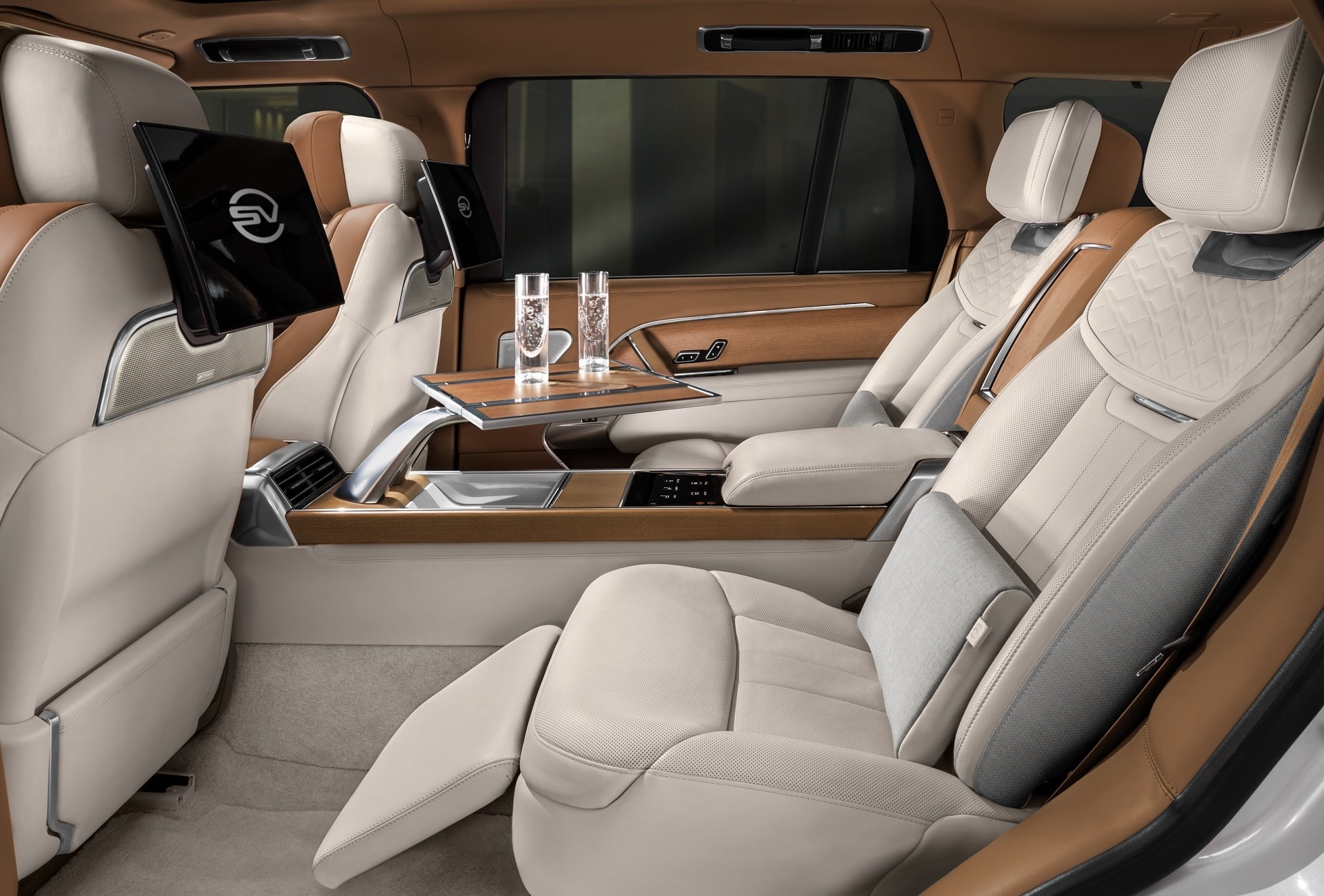 Download 2022 Land Rover Range Rover SV Serenity - Interior, Rear Seats HD Wallpaper 1920x1300 #49