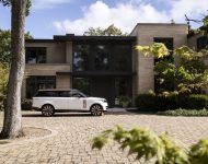 2022 Land Rover Range Rover SV Serenity - Side Wallpaper 190x150