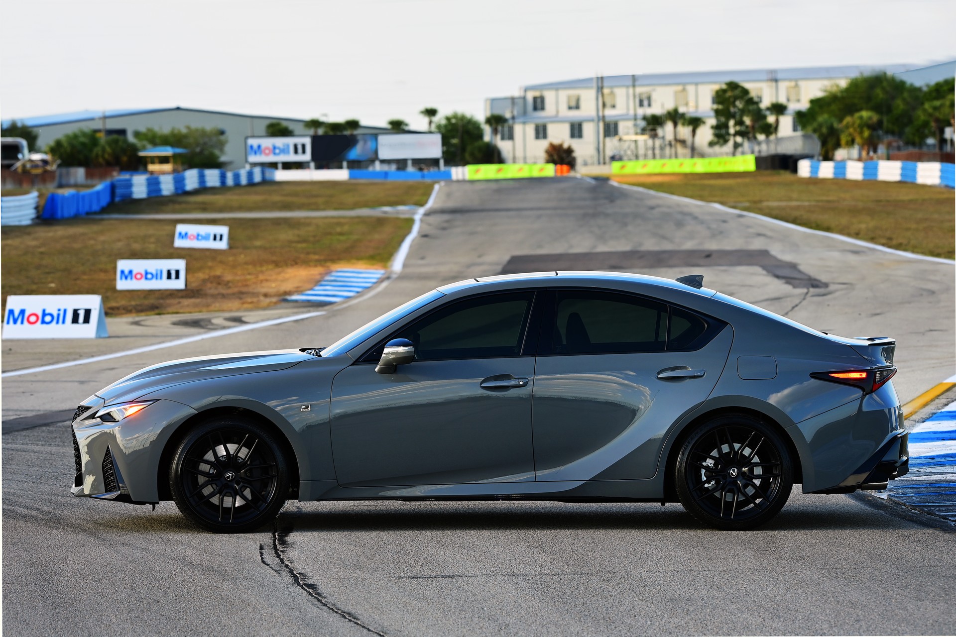 Download 2022 Lexus IS 500 F Sport Performance Launch Edition - Side HD Wallpaper 1920x1280 #7