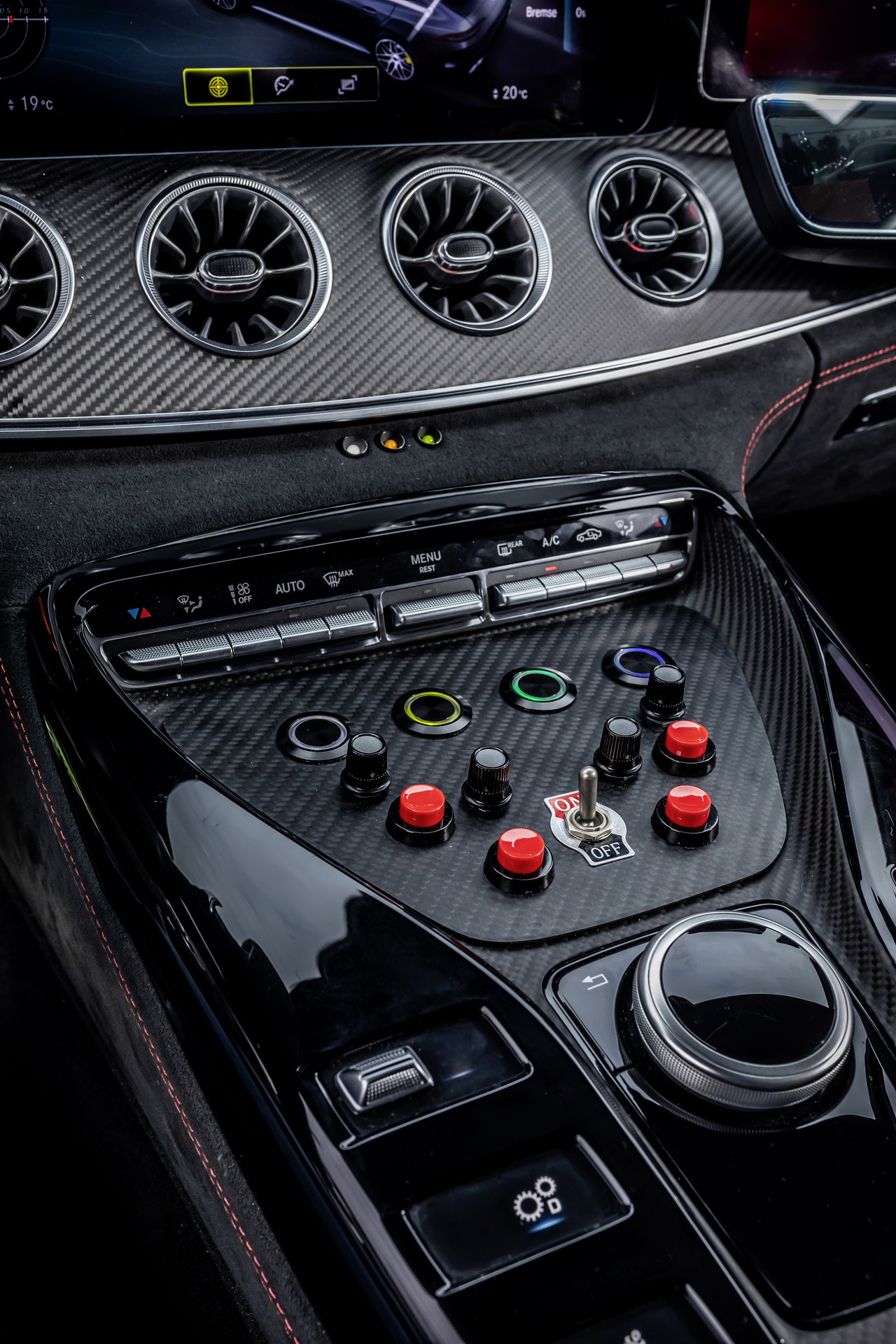 Download 2022 Mercedes-AMG GT 63 S F1 Medical Car - Central Console HD Phone Wallpaper 1280x1920 #34