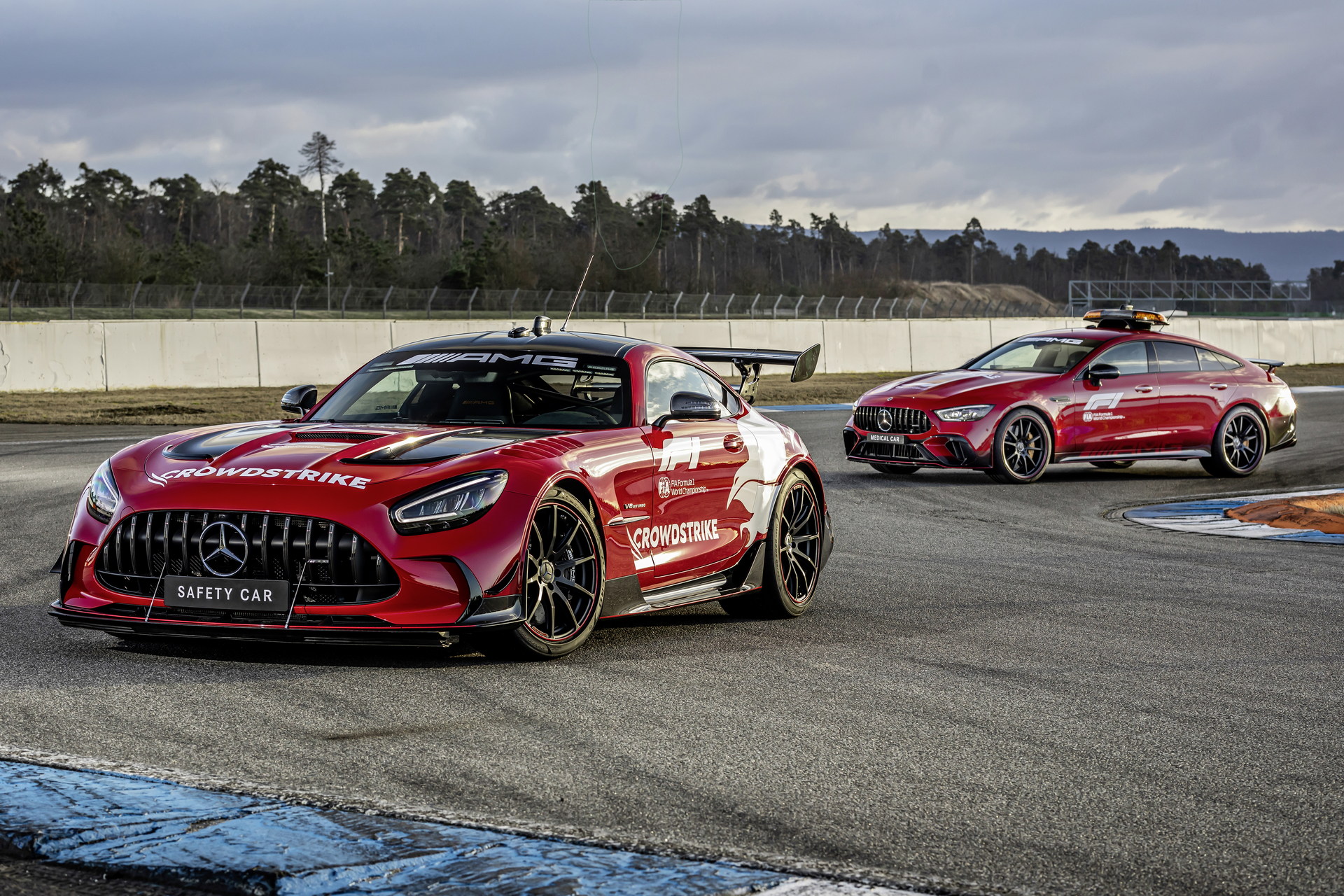 Download 2022 Mercedes-AMG GT 63 S F1 Medical Car and Mercedes-AMG GT Black Series F1 Safety Car HD Wallpaper 1920x1280 #17