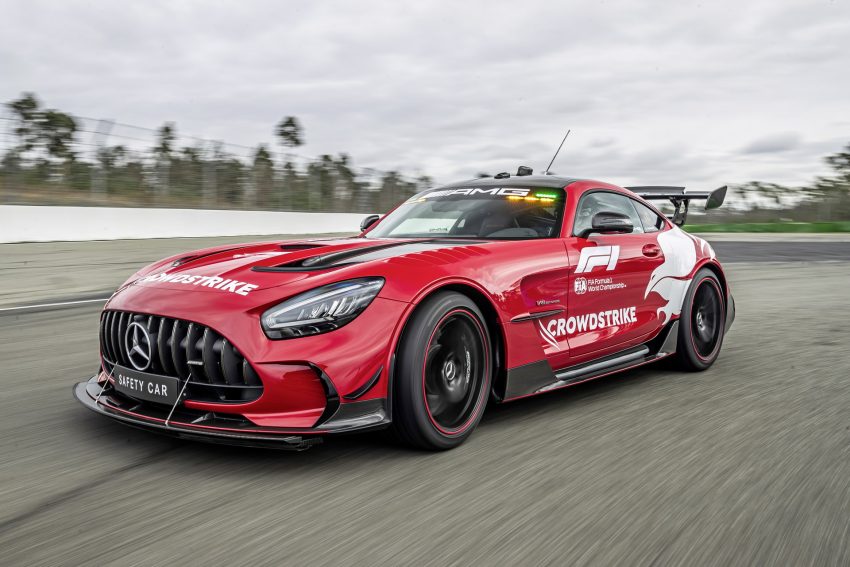 2022 Mercedes-AMG GT Black Series F1 Safety Car - Front Three-Quarter Wallpaper 850x567 #3