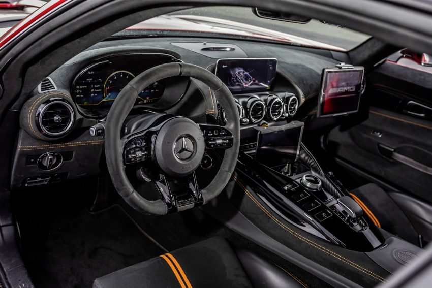 2022 Mercedes-AMG GT Black Series F1 Safety Car - Interior Wallpaper 850x567 #41