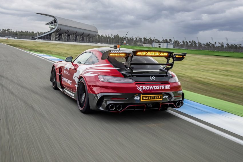 2022 Mercedes-AMG GT Black Series F1 Safety Car - Rear Three-Quarter Wallpaper 850x567 #8