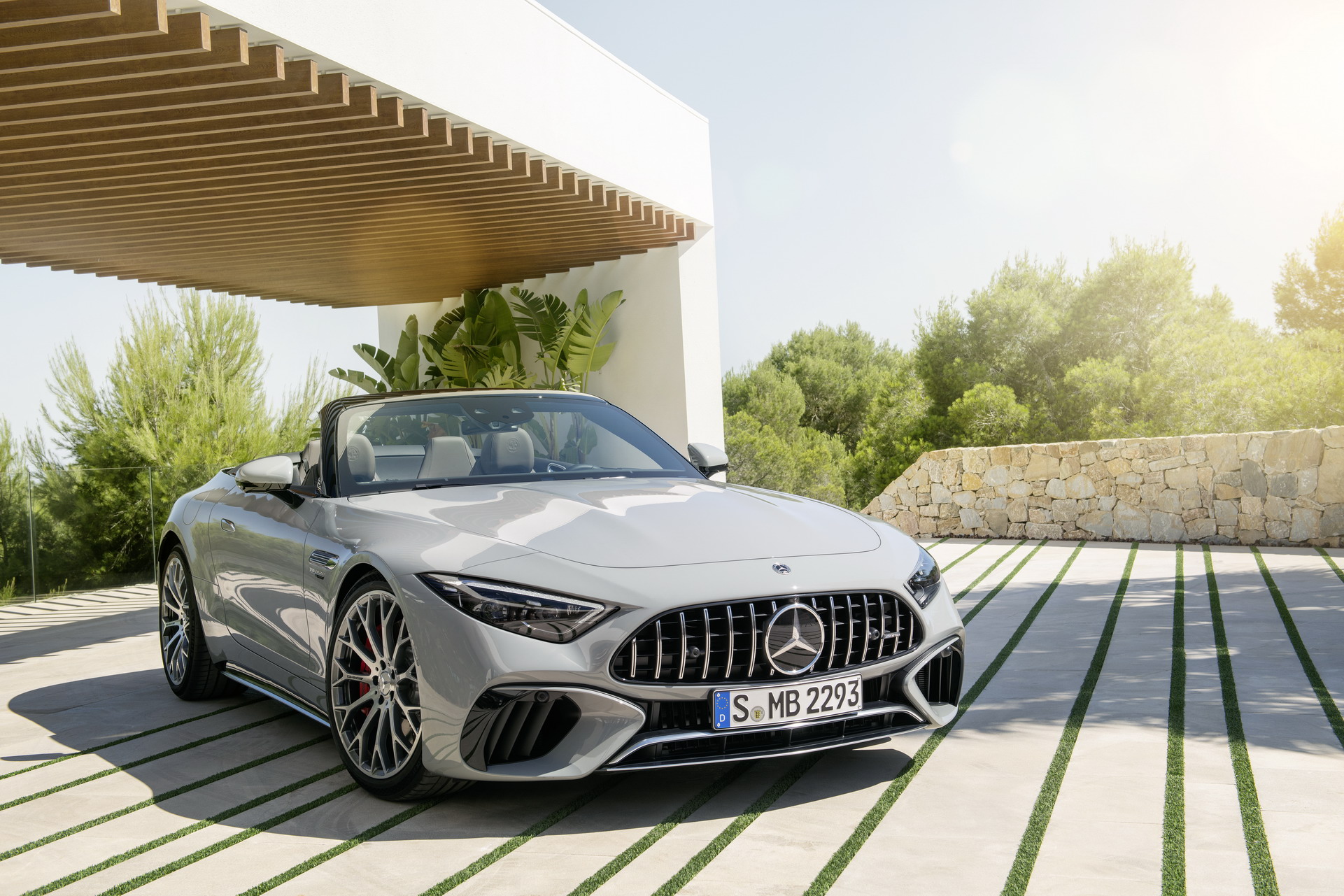 Download 2022 Mercedes-AMG SL 55 4MATIC+ - Front Three-Quarter HD Wallpaper 1921x1281 #29