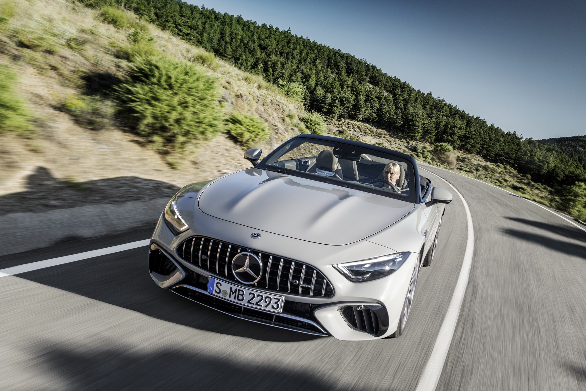 Download 2022 Mercedes-AMG SL 55 4MATIC+ - Front HD Wallpaper 1921x1282 #4